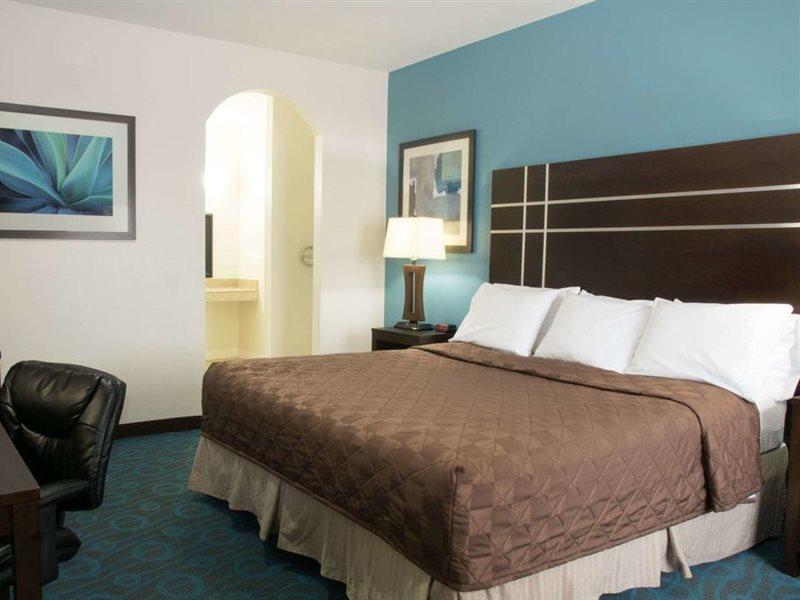 Days Inn By Wyndham Humble/Houston Intercontinental Airport Exterior photo