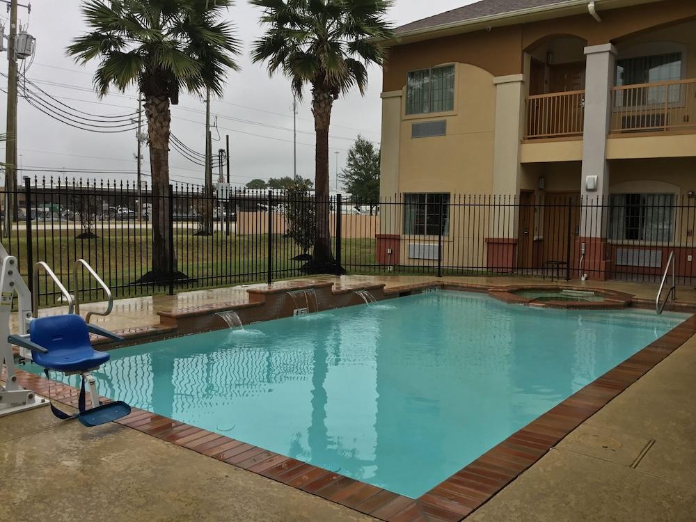 Days Inn By Wyndham Humble/Houston Intercontinental Airport Exterior photo