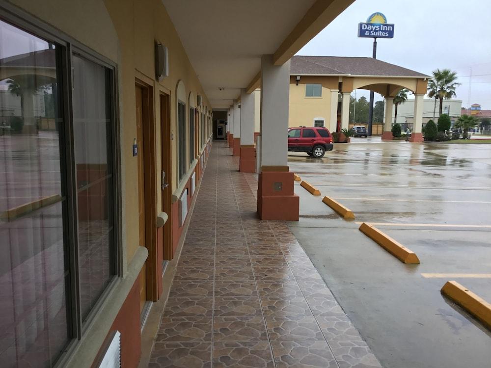 Days Inn By Wyndham Humble/Houston Intercontinental Airport Exterior photo