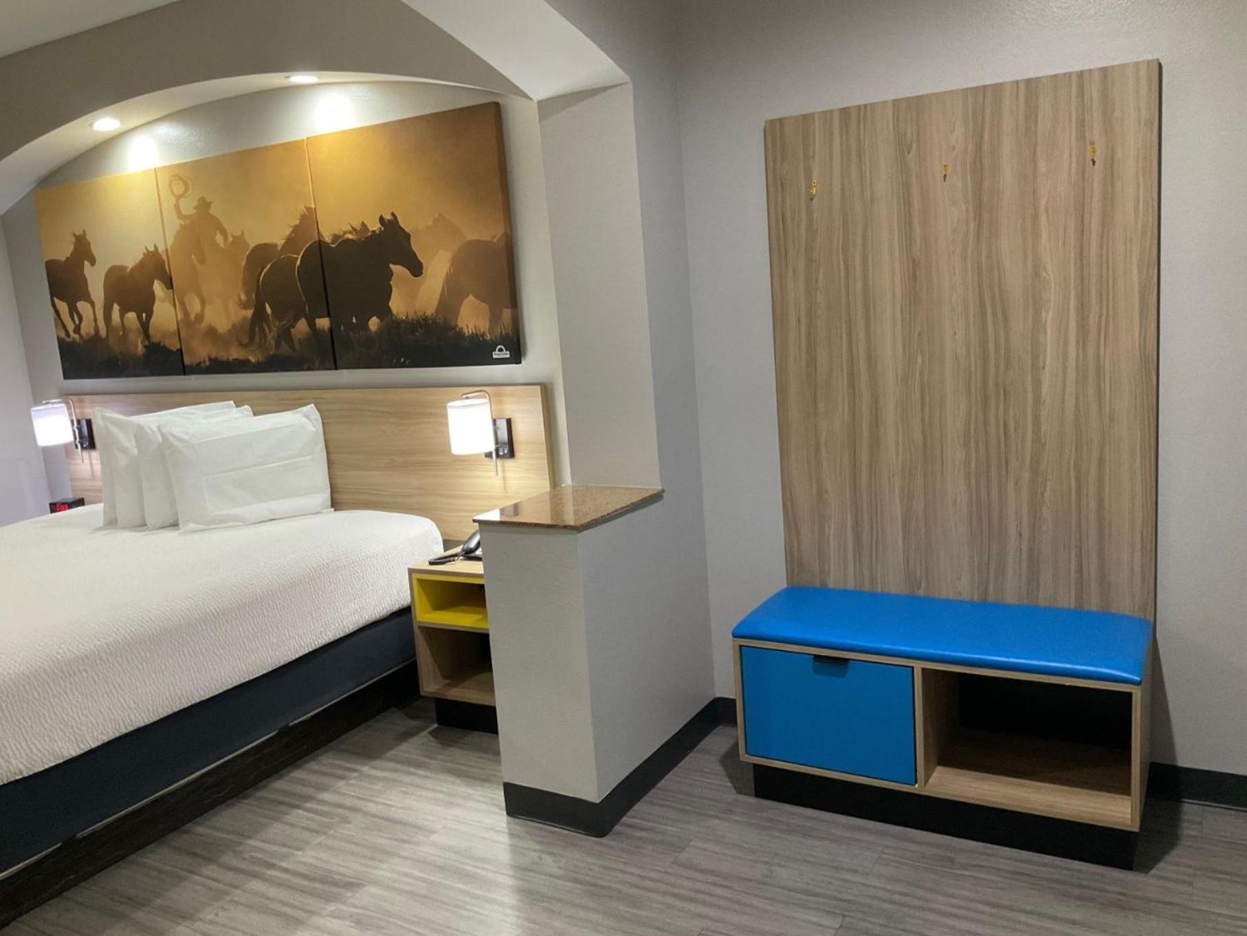 Days Inn By Wyndham Humble/Houston Intercontinental Airport Exterior photo