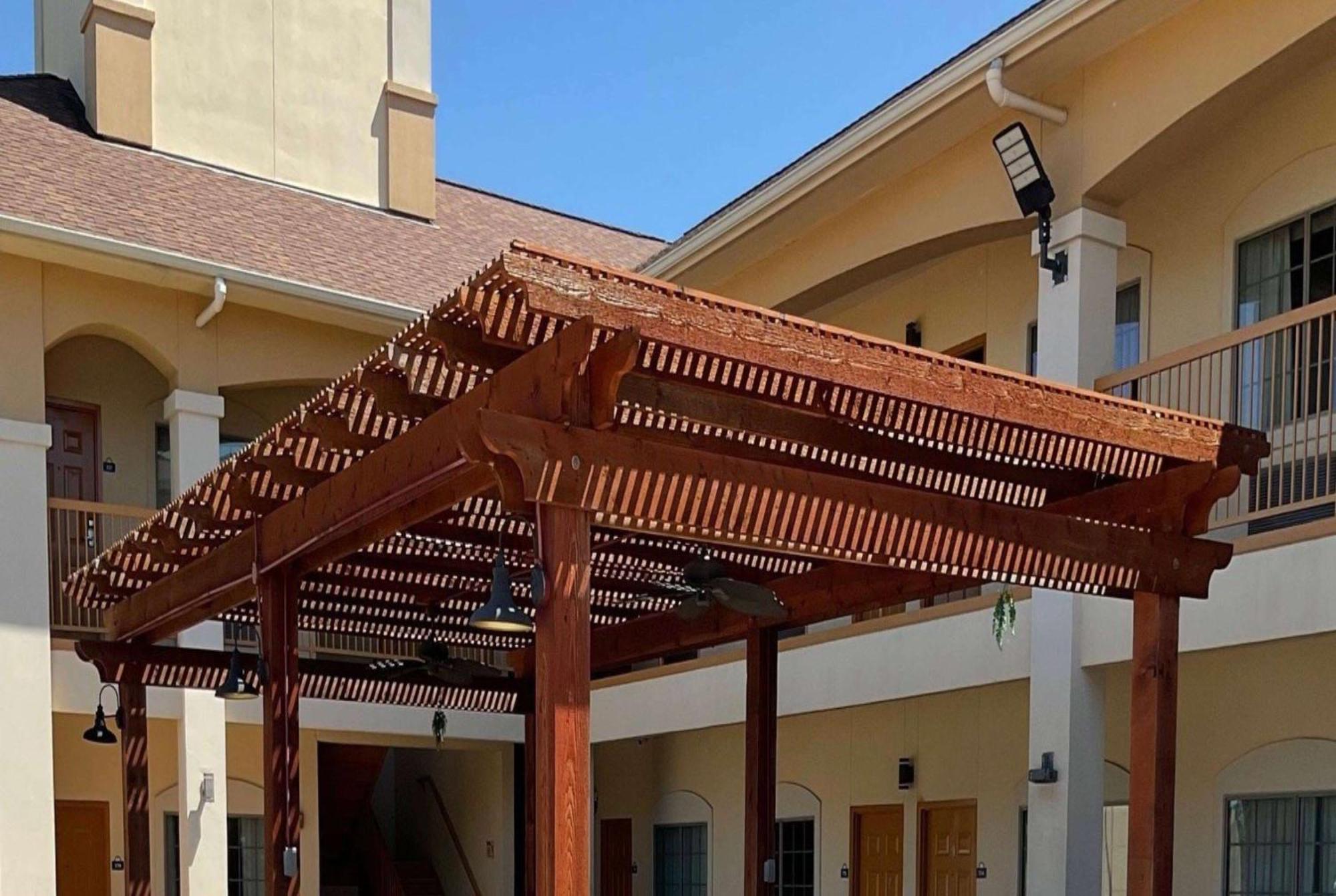 Days Inn By Wyndham Humble/Houston Intercontinental Airport Exterior photo