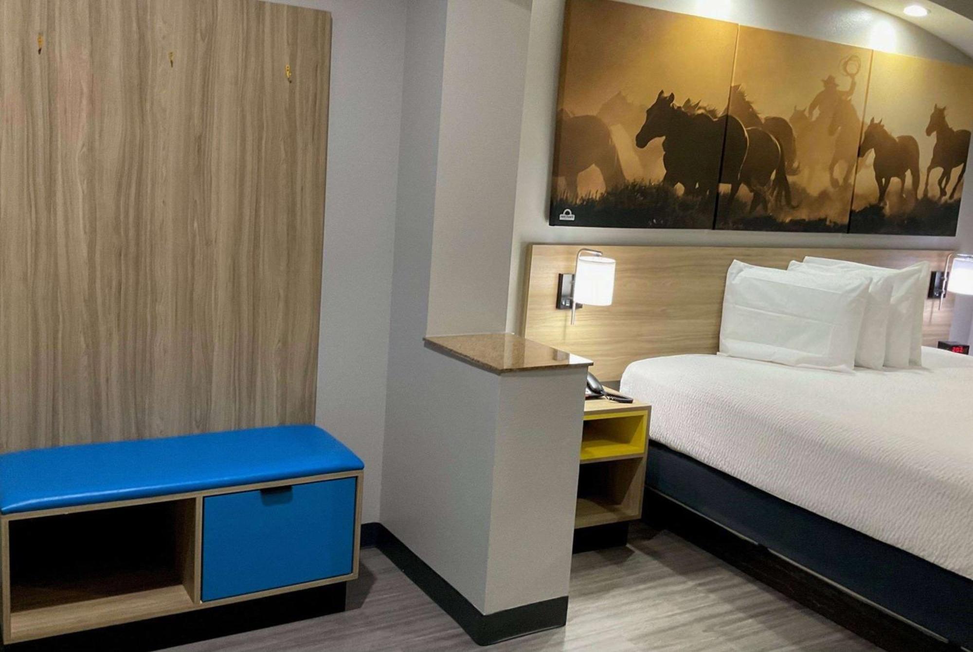 Days Inn By Wyndham Humble/Houston Intercontinental Airport Exterior photo